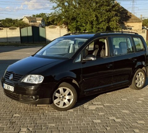 Авто для військових! Vw Touran 2,0 диз, автомат. Тільки заїхав !