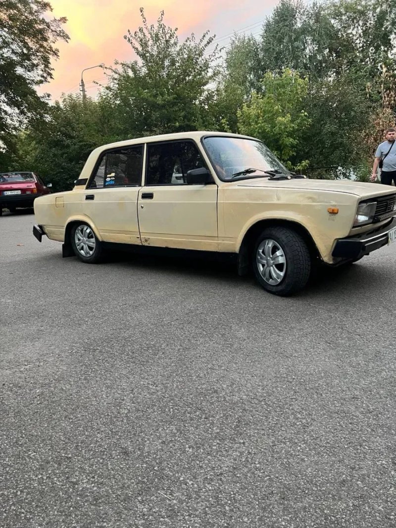 авто ваз 2105 на ходу — фото 2