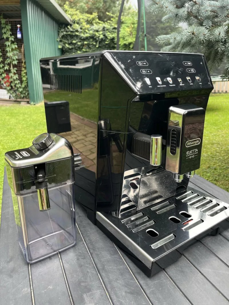 Автоматична кавомашина Delonghi Eletta EVO 2022 рік  гарантія 6 місяців. Пробіг 2200 чашок — фото 8