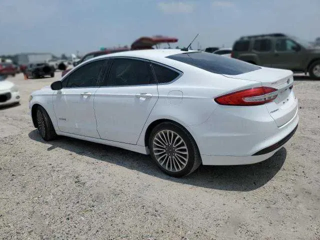 Автомобіль Ford Fusion Hybrid 2017 року з США — фото 3