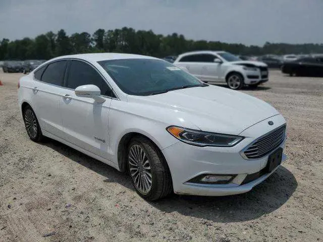 Автомобіль Ford Fusion Hybrid 2017 року з США — фото 6