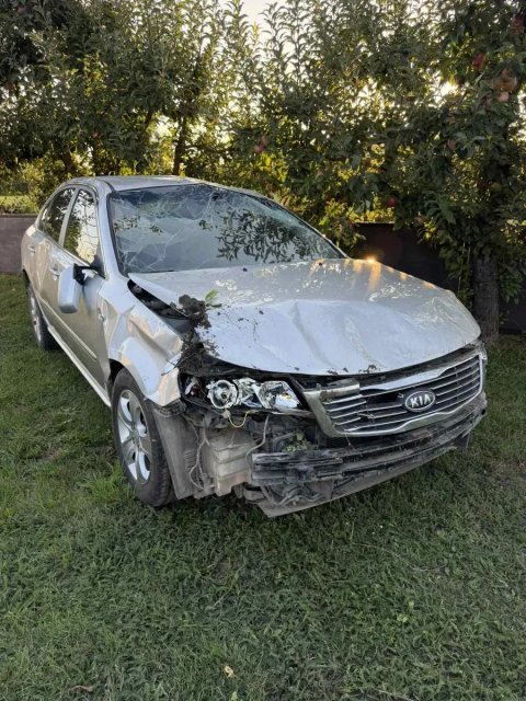 автомобіль кіа маджентіс