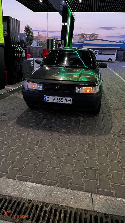 Автомобіль ВАЗ 2110 "шіснарь"