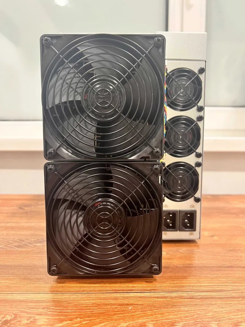 Б/в Майнери Asic Bitmain Antminer S19j Pro+ 120 Th 3250 Вт + гарантія — фото 7