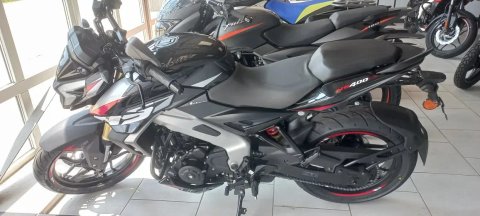 Баджаж Bajaj Pulsar NS400 2025 офіціал новий