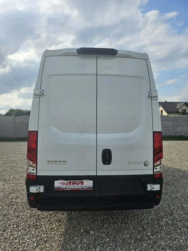 Бампер Iveco Daily розборка ІВЕКО Дейлі — фото 8