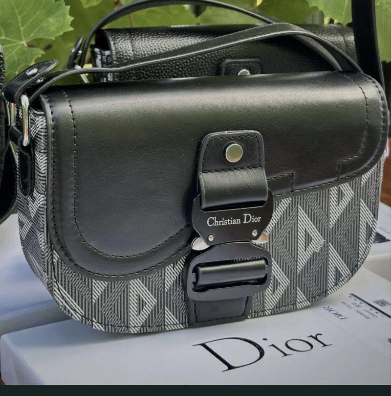 Барсетка Christian Dior чоловіча / шкіряна сумка через плече / сіра / месенджер Dior / унісекс / діор/ сумка діор — фото 3