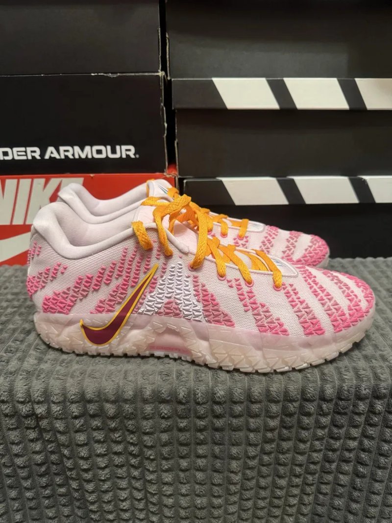 Баскетбольні кросівки Nike Ja 3 49(33см) оригінал — фото 3