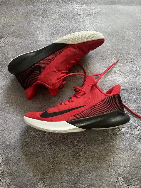 Баскетбольні кросівки Nike Precision Iv University Red Black White 44 розмір