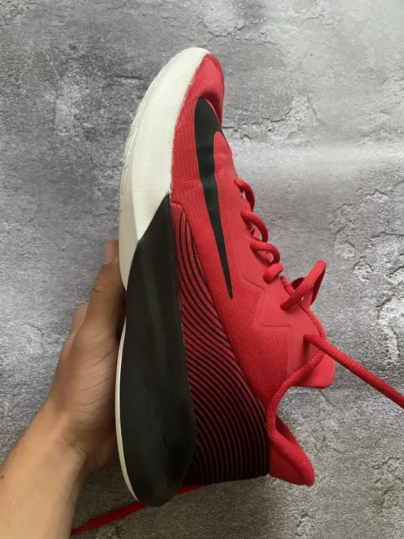 Баскетбольні кросівки Nike Precision Iv University Red Black White 44 розмір — фото 3