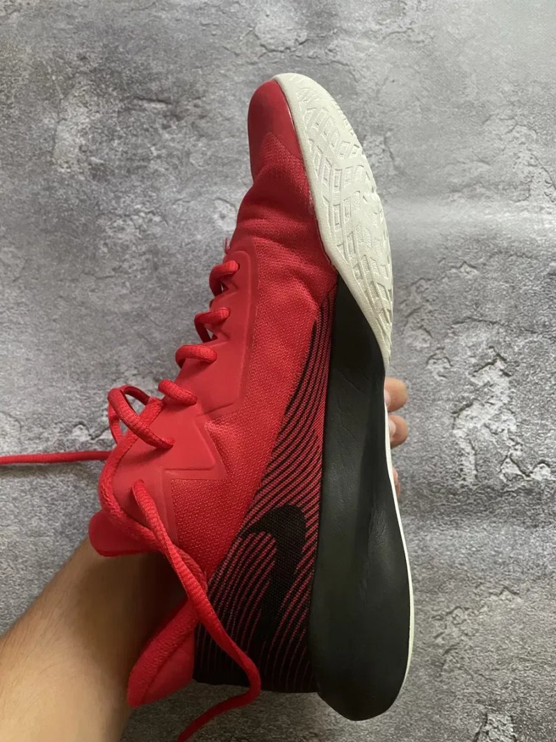 Баскетбольні кросівки Nike Precision Iv University Red Black White 44 розмір — фото 4