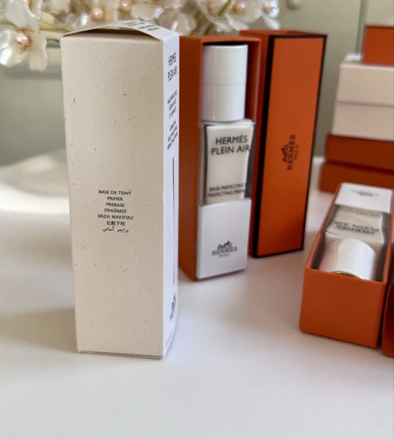 База для макіяжу Hermès Plein Air Hydrating & Smoothing Perfecting Primer — фото 2