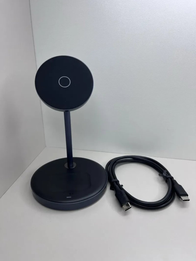 Беспроводная зарядная станция ugreen 2- in-1 magnetic wireless charger — фото 2