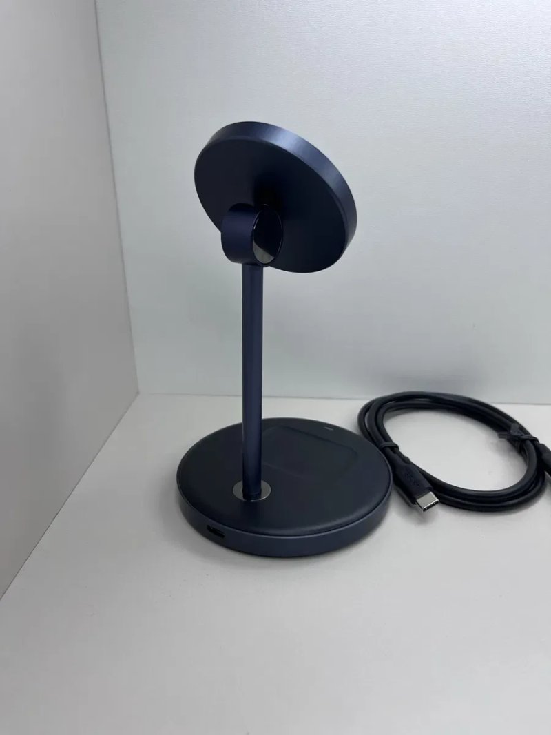 Беспроводная зарядная станция ugreen 2- in-1 magnetic wireless charger — фото 3
