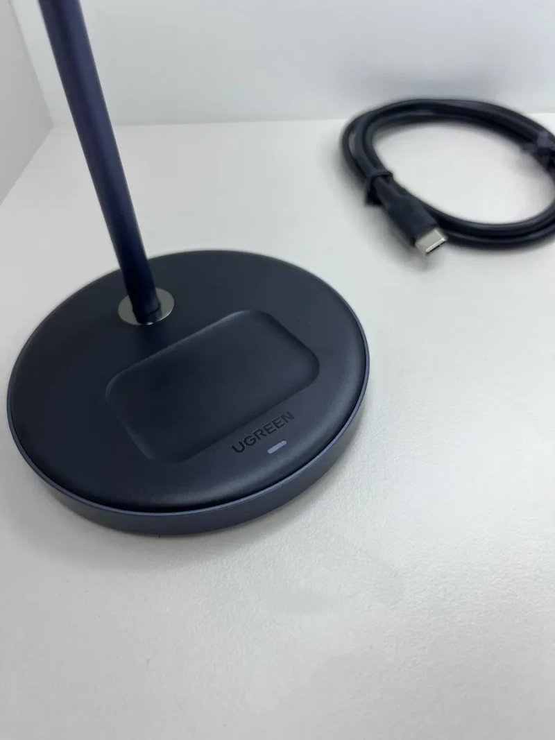 Беспроводная зарядная станция ugreen 2- in-1 magnetic wireless charger — фото 5