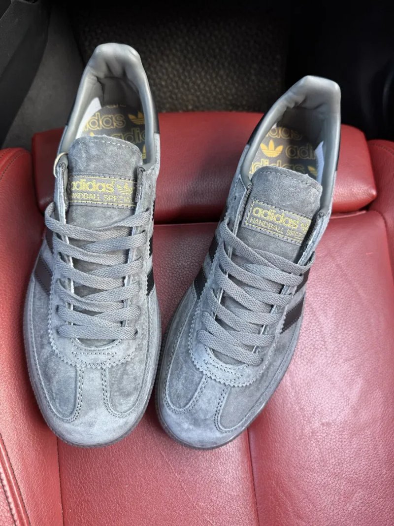 (БЕЗ ПЕРЕДОПЛАТИ) Adidas Handy Spezial Grey Black адідас спеціал сірі з чорним замшеві кросівки з бежевою гумовою підошвою — фото 3