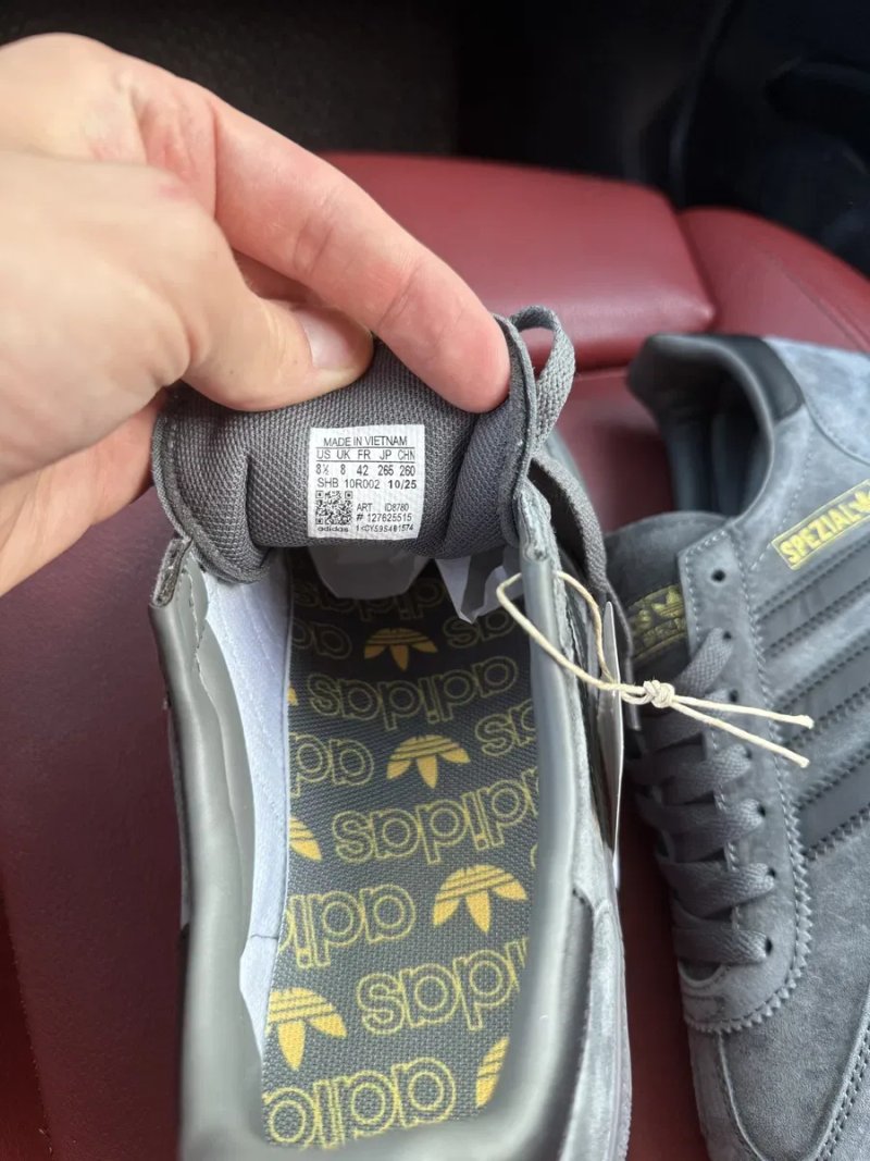 (БЕЗ ПЕРЕДОПЛАТИ) Adidas Handy Spezial Grey Black адідас спеціал сірі з чорним замшеві кросівки з бежевою гумовою підошвою — фото 6