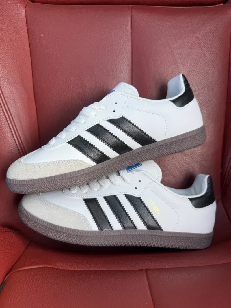(БЕЗ ПЕРЕДОПЛАТИ) Adidas Samba OG Black White адідас самба чорні з білими смужками замшеві кросівки з бежевою гумовою підошвою — фото 3