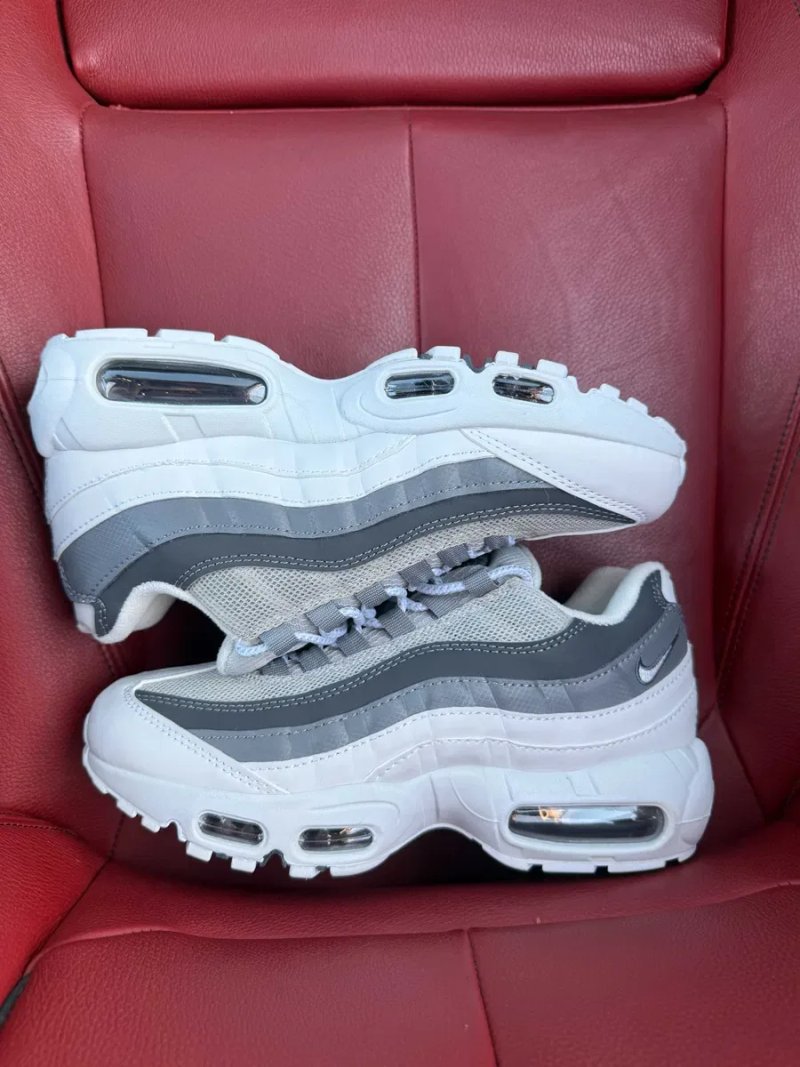 (БЕЗ ПЕРЕДОПЛАТИ) Nike Air Max 95 Grey White найк ейр макс 95 сіро-білі шкіряні сітчасті кросівки з прозорими повітряними подушками — фото 2