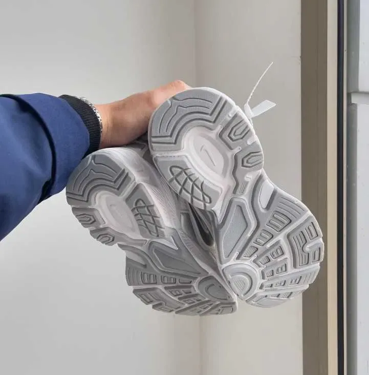 (БЕЗ ПЕРЕДОПЛАТИ) Nike V5K White Silver найк вомеро в5к білі зі сріблястим кросівки сітка — фото 5