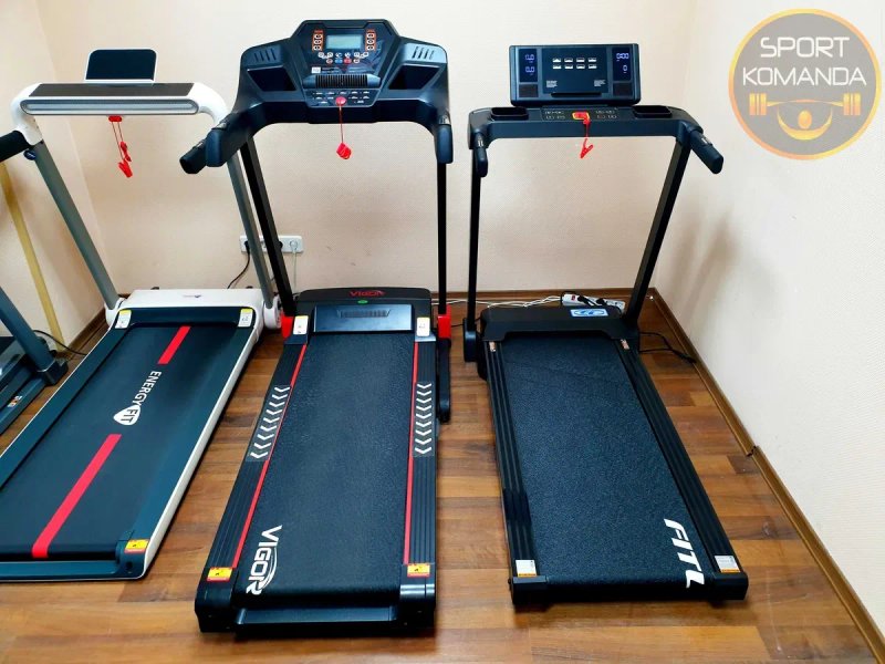 Бігова доріжка FitLogic T12B (шоурум, виставковий зал бігових доріжок) — фото 5
