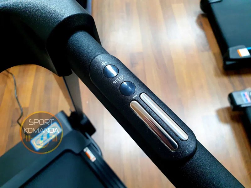 Бігова доріжка FitLogic T12B (шоурум, виставковий зал бігових доріжок) — фото 6