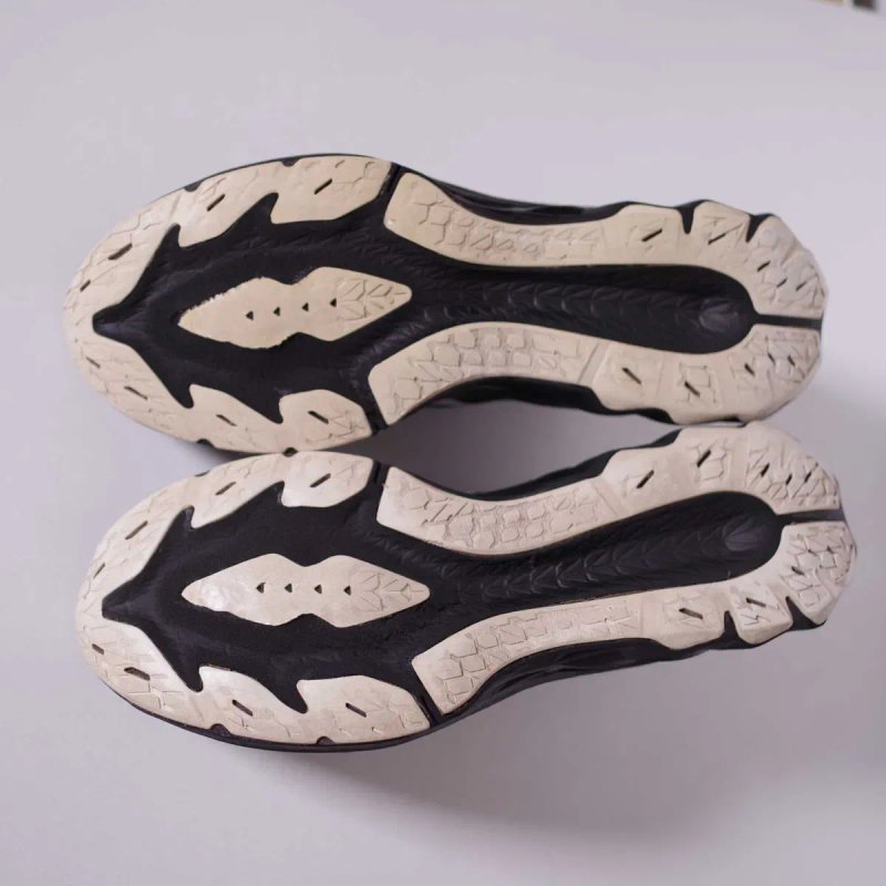Бігові кросівки Asics Gel Novablast 2 45 розмір оригінал чудовий стан — фото 5