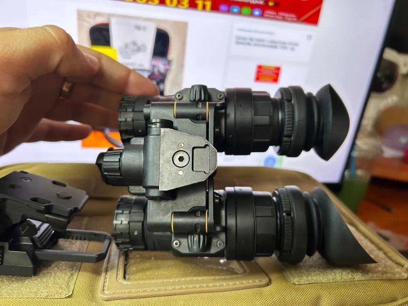 Бінокулярний прилад нічного бачення 3E B31U Green Phosphor | Двотрубний ПНБ | Кріплення на шолом — фото 2