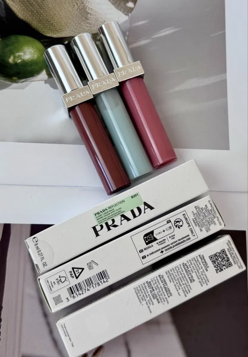 Блиск Prada Reflection Glossy Liquid Balm — фото 6