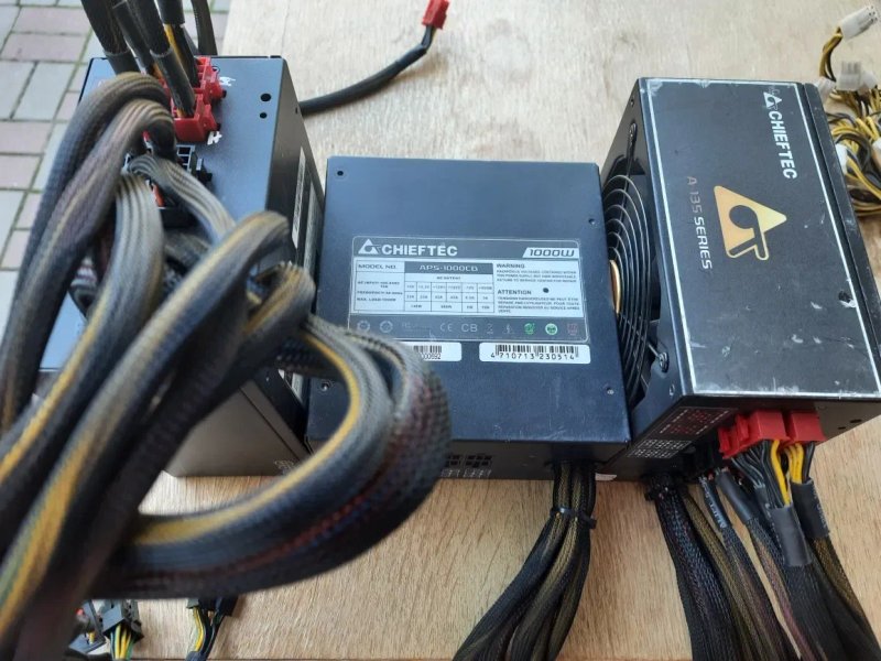 Блок питания    CHIEFTEC navitas 1250W без проводов ! — фото 3