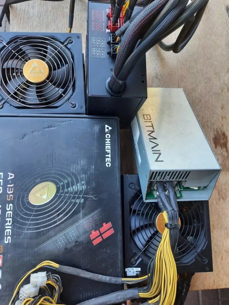 Блок питания    CHIEFTEC navitas 1250W без проводов ! — фото 4