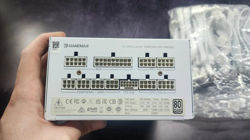 Блок живлення gamemax gx pro 1250w 80+ platinum — фото 2