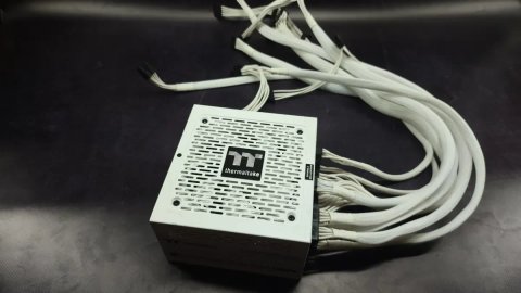 Блок живлення thermaltake gf a3 snow 1050w 80+ gold pcie5