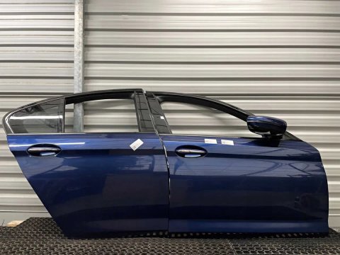 BMW 5 G30 G31 Двері передні задні ліві праві