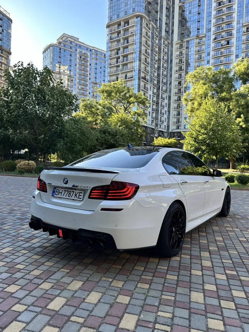 BMW 550i F10 4.4 Twin Turbo 450лс M-Paket — фото 5