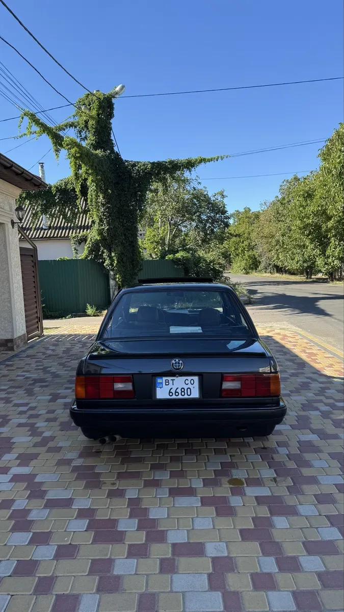 BMW E30 320I 1988 рік — фото 3