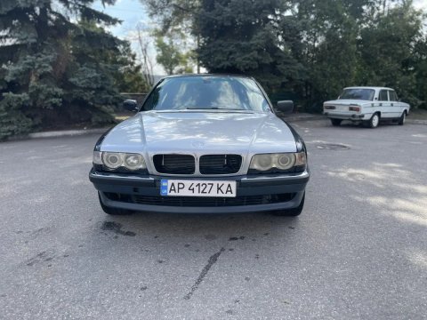 BMW e38 3.5 бензин обмен