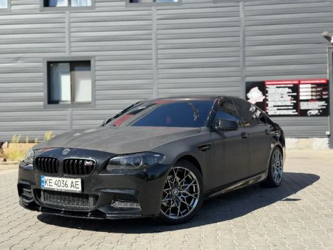 BMW F10 2011рік 3.0
