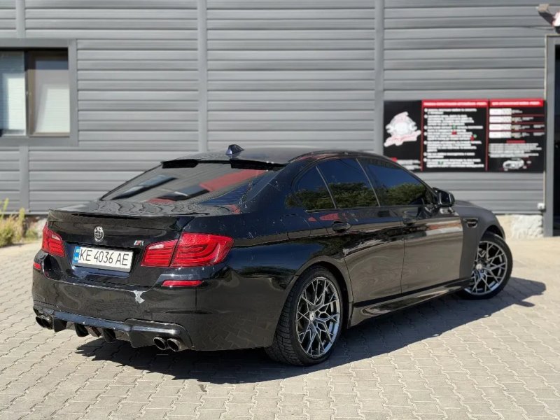 BMW F10 2011рік 3.0 — фото 4