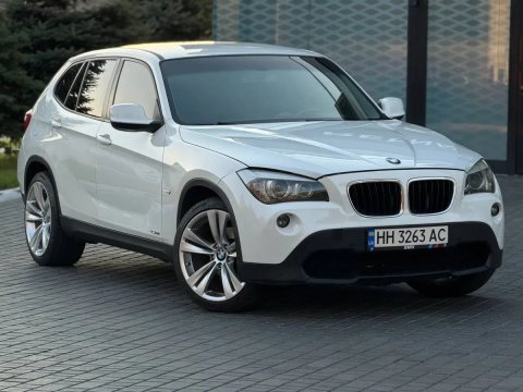 BMW X1 2011 г 2.0