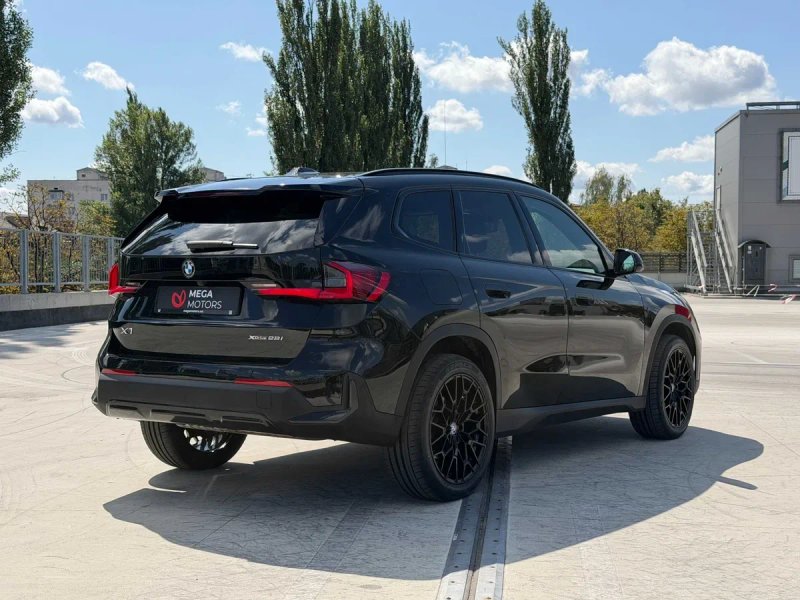 2023 BMW X1 x drive 28I — фото 5