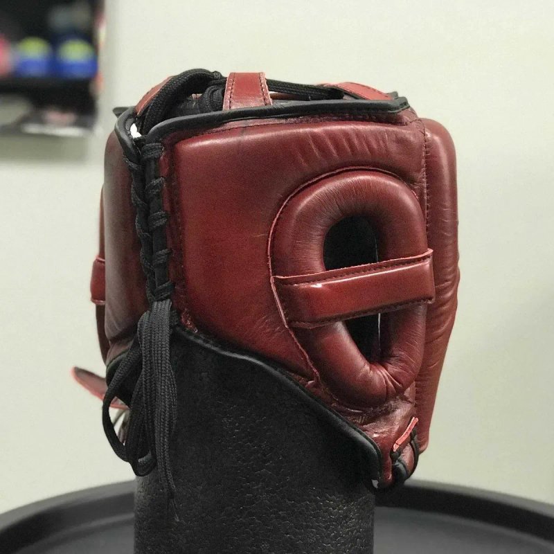 Боксерский шлем TITLE Boxing Blood Red Leather Sparring Headgear — фото 2