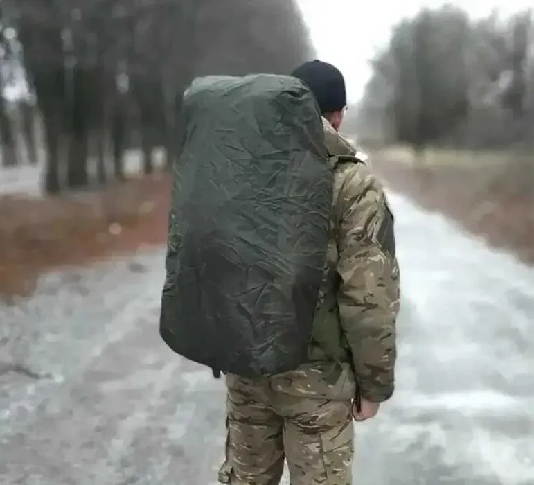 Большой армейский рюкзак 80л крепкий походный рюкзак военный олива — фото 6