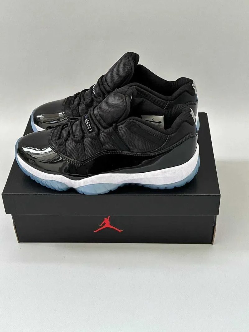 Бомбічні кросівки чоловічі Jordan 11 cement grey low кроссовки мужские — фото 3