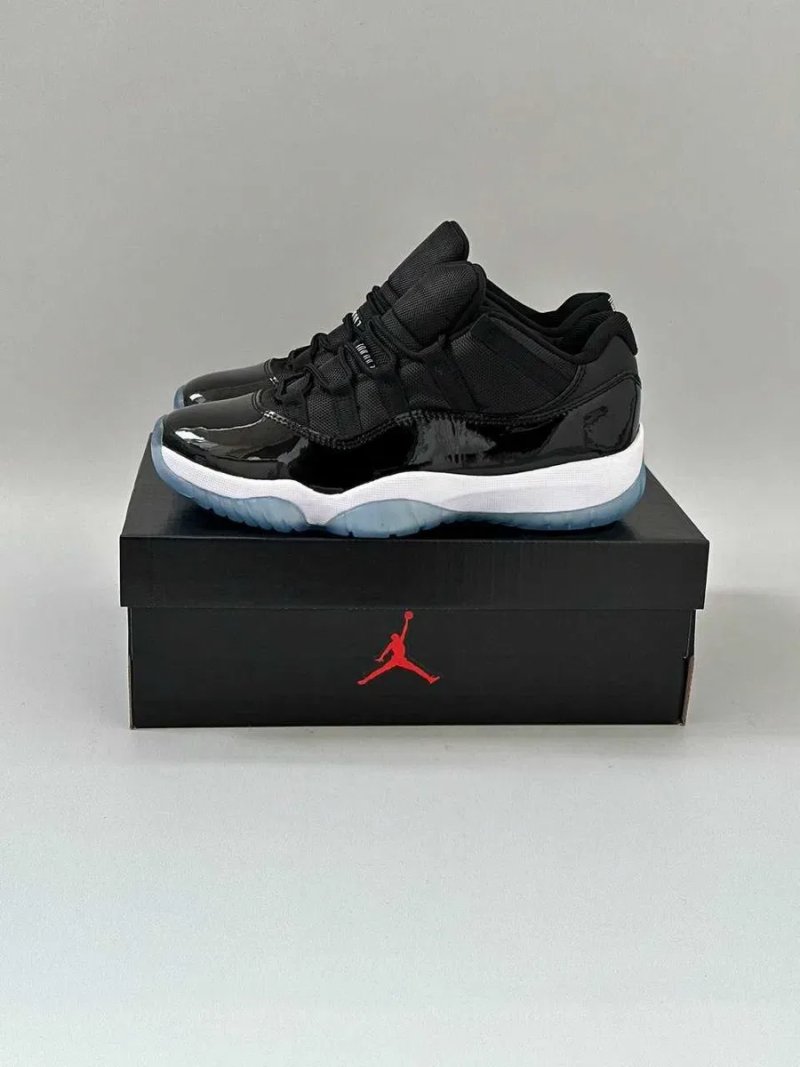 Бомбічні кросівки чоловічі Jordan 11 cement grey low кроссовки мужские — фото 4
