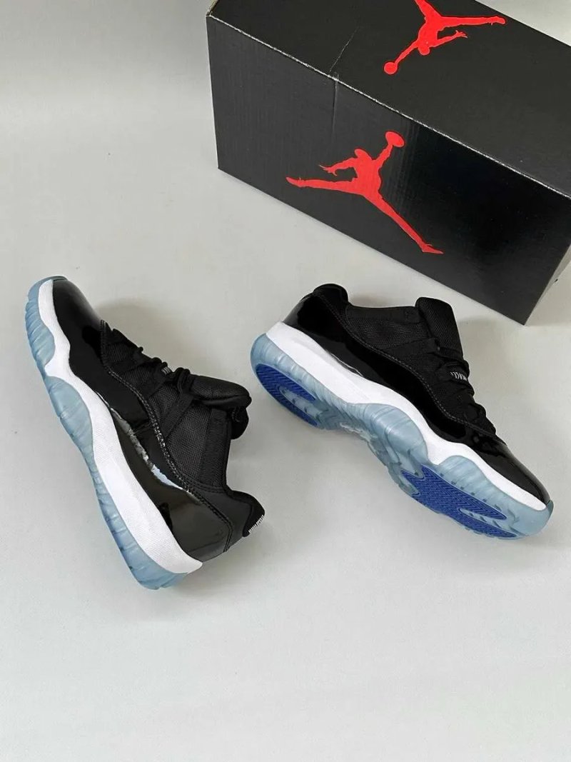 Бомбічні кросівки чоловічі Jordan 11 cement grey low кроссовки мужские — фото 8