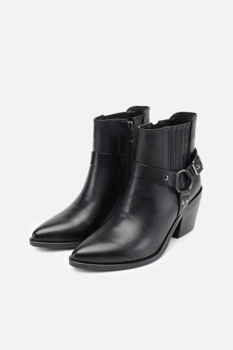 Ботильйони, черевики козаки Guess. 38р