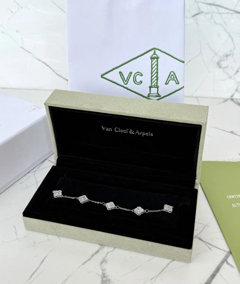 Браслет Van Cleef & Arpels  розмір регулюється, посріблення 925 проби,з камінцями, конюшина, клевер ван клиф, цепочка, серебро, ланцюжок — фото 3