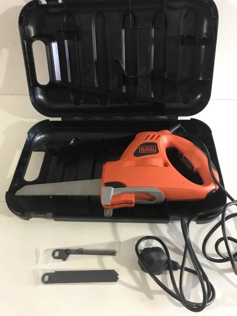Cабельна пила Black+Decker KFBES850 з Англії — фото 2
