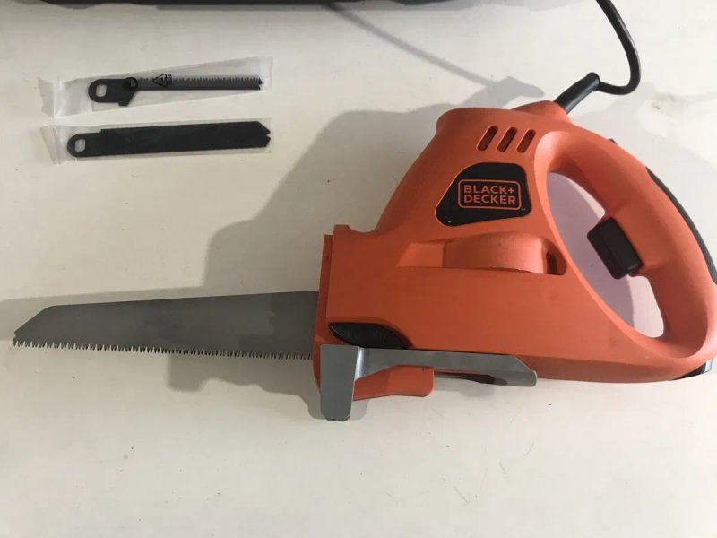 Cабельна пила Black+Decker KFBES850 з Англії — фото 3